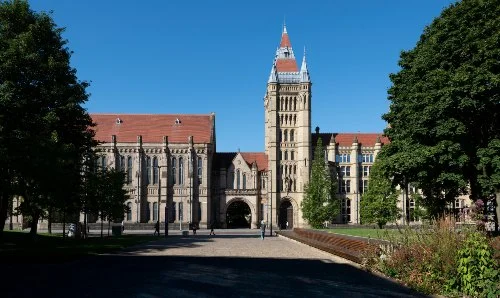 kobi education-universitas terbaik benua eropa-gambar universitas manchester dari sisi depan