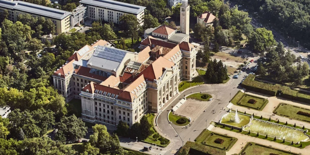 kobi education-beasiswa stipendium hungaricum-gambar university of debrecen