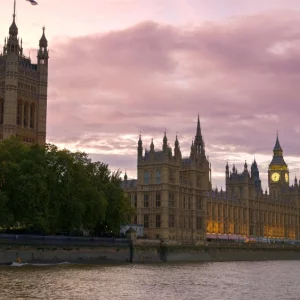 kobi education-beasiswa chevening-gambar kota london pada sore hari menuju malam