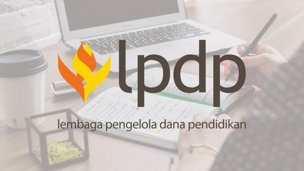 kobi education-syarat beasiswa lpdp s2 luar negeri-gambar logo lpdp dengan laptop di belakang layar