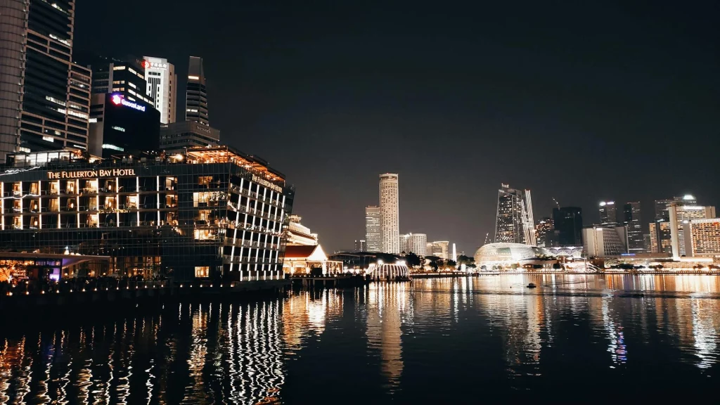 kobi education-universitas asia-gambar suasana negara singapura di malam hari