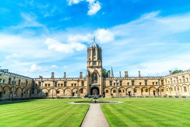 kobi education-kampus dengan jurusan hubungan internasional terbaik-gambar kampus oxford buat artikel kampus jurusan hubungan international