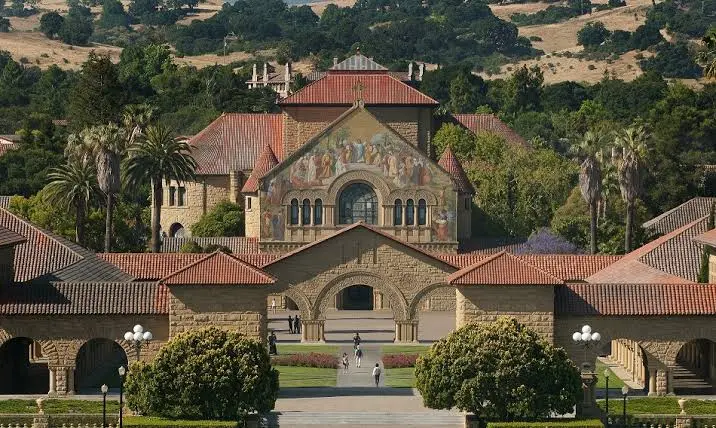 kobi education-rekomendasi universitas luar negeri buat jurusan ilmu sosial-gambar universitas stanford buat artikel rekomendasi luar negeri buat ilmu sosial
