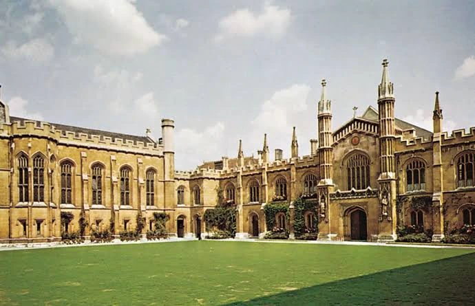 kobi education-rekomendasi universitas luar negeri buat jurusan ilmu sosial-gambar universitas cambridge buat artikel rekomendasi luar negeri buat ilmu sosial