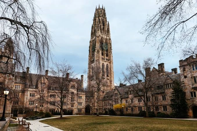 kobi education-rekomendasi universitas luar negeri buat jurusan ilmu sosial-gambar universitas yale buat artikel rekomendasi luar negeri buat ilmu sosial