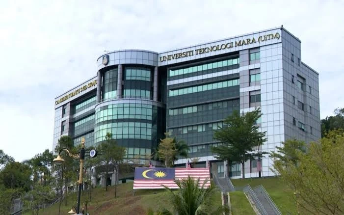 kobi education-perbedaan kuliah s1 di malaysia dan indonesia-gambar universitas teknologi malaysia pada siang hari-gambar universitas teknologi malaysia pada siang hari