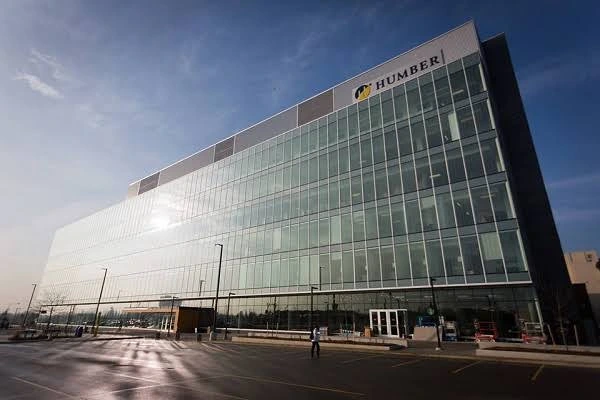 kobi education-perbedaan university dan college buat s1 di amerika-gambar humber college