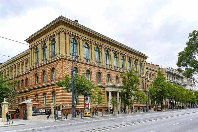 kobi education-tips memilih universitas buat beasiswa stipendium hungaricum-gambar universitas eötvös loránd