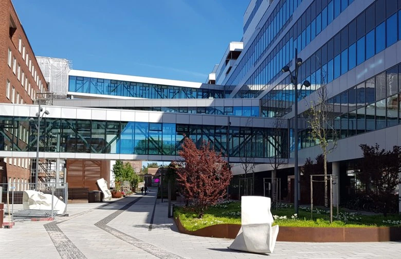 kobi education-universitas di swedia beserta jurusannya-gambar karolinska university untuk artikel rekomendasi universitas top di swedia
