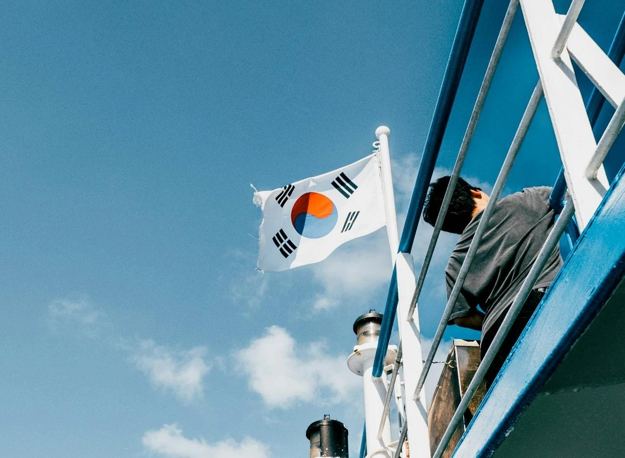 kobi education-beasiswa korea fully funded-gambar bendera korea selatan yang sedang berkibar dengan sangat megah